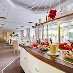 Отель Seehotel Brandenburg An Der Havel 3*