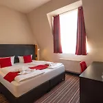 호텔 Seehotel Brandenburg An Der Havel 브리에로프